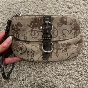 Coach Chelsea Horse & Buggy Wristlet brown & tan